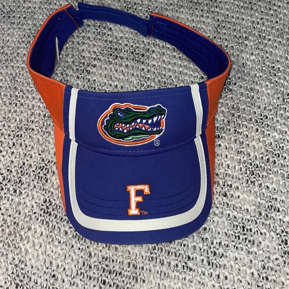 Visor hat